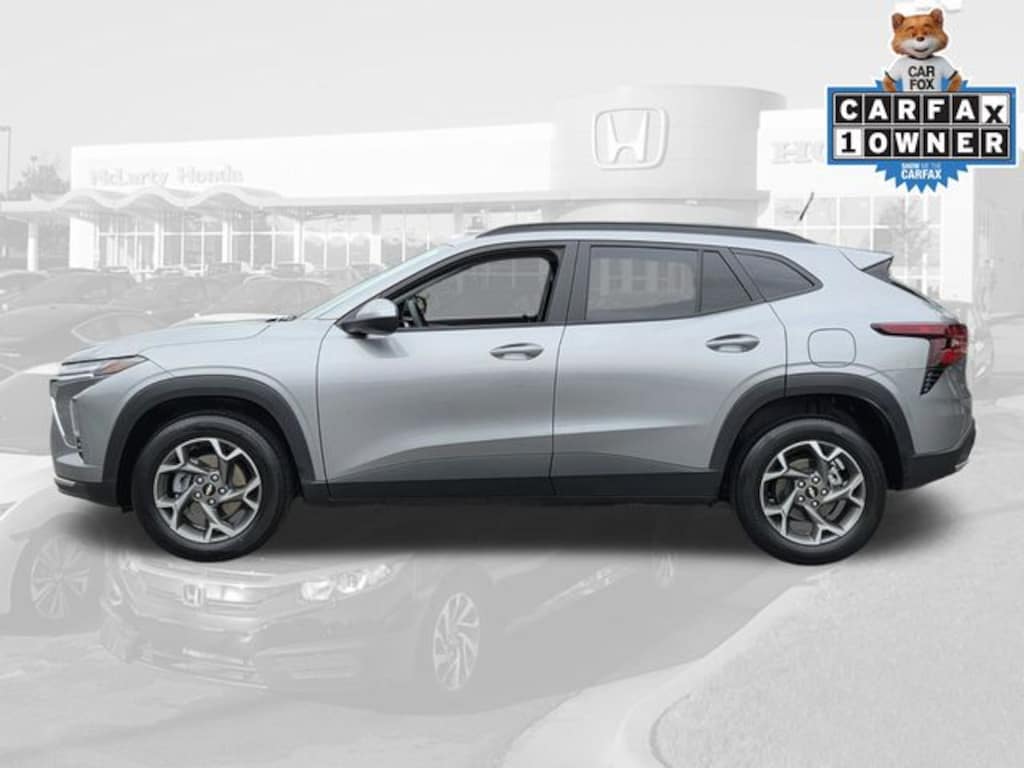 Used 2025 Chevrolet Trax LT SUV