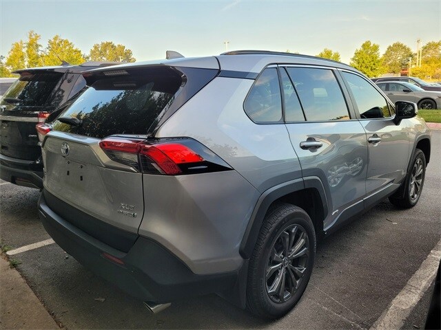 2023 Toyota RAV4 Hybrid XLE Premium photo 2