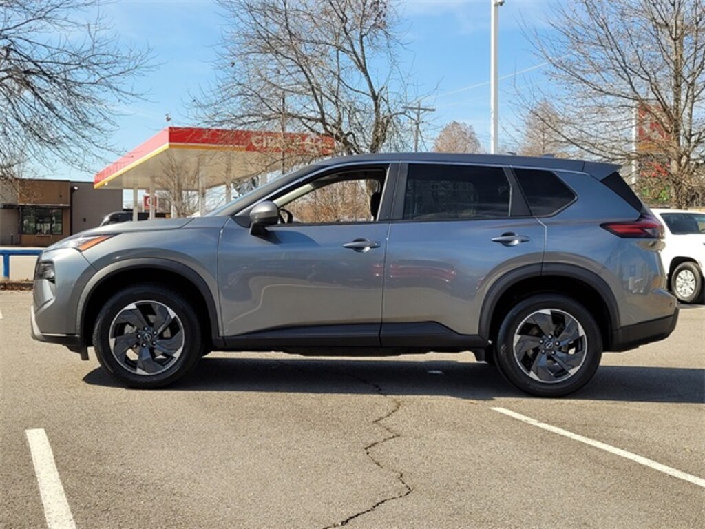 Used 2024 Nissan Rogue SV SUV