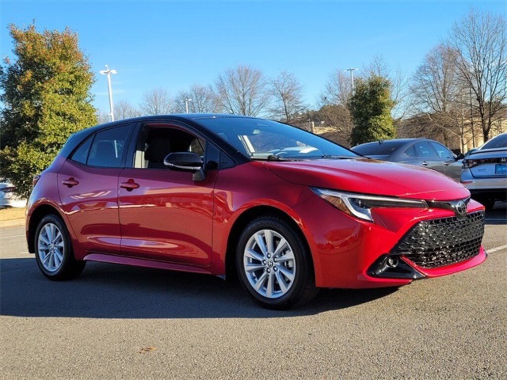 Used 2024 Toyota Corolla Hatchback SE Hatchback