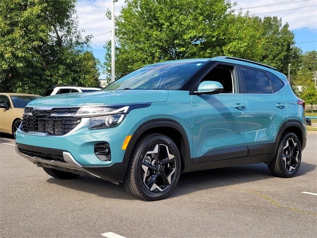 2024 Kia Seltos EX photo 3