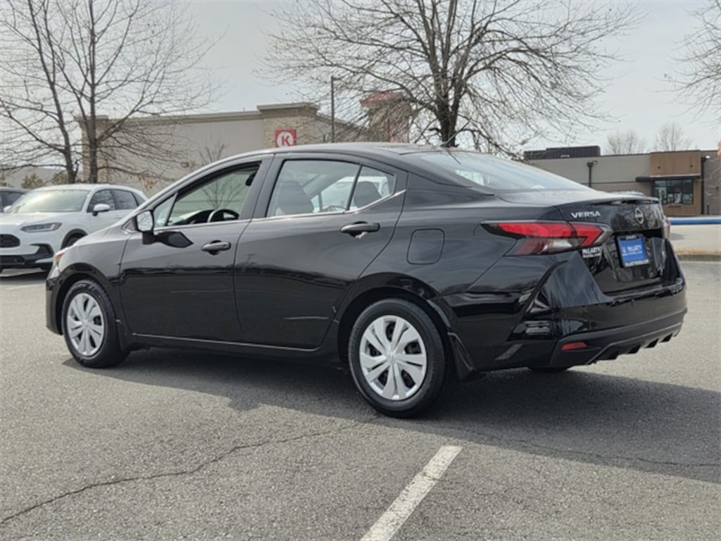 Used 2023 Nissan Versa 1.6 S Sedan