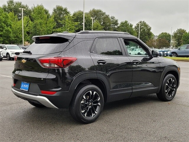 2023 Chevrolet Trailblazer LT photo 2