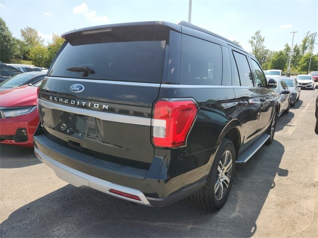 2022 Ford Expedition XLT photo 2