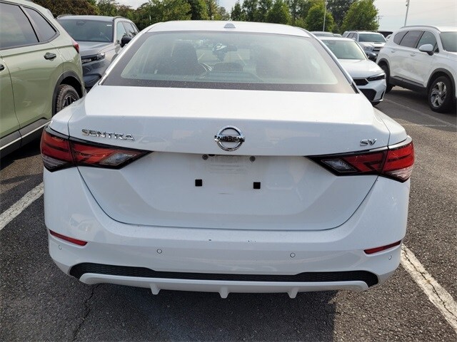 2023 Nissan Sentra SV photo 3