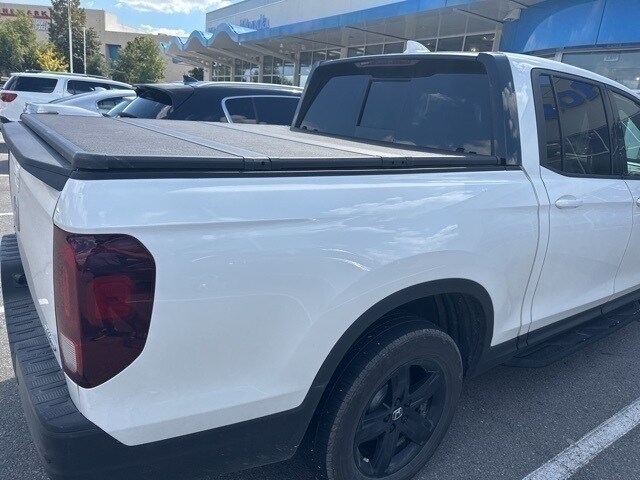 2023 Honda Ridgeline Black Edition photo 3