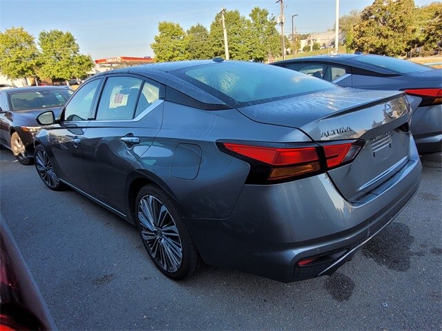 2023 Nissan Altima 2.5 SL photo 3