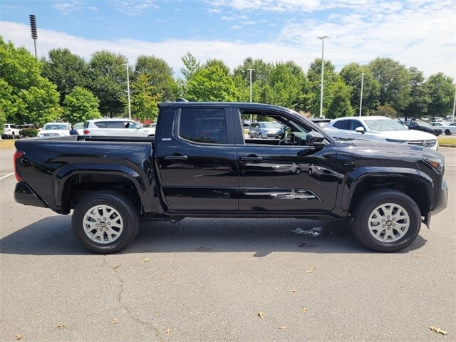 2024 Toyota Tacoma SR5 photo 2