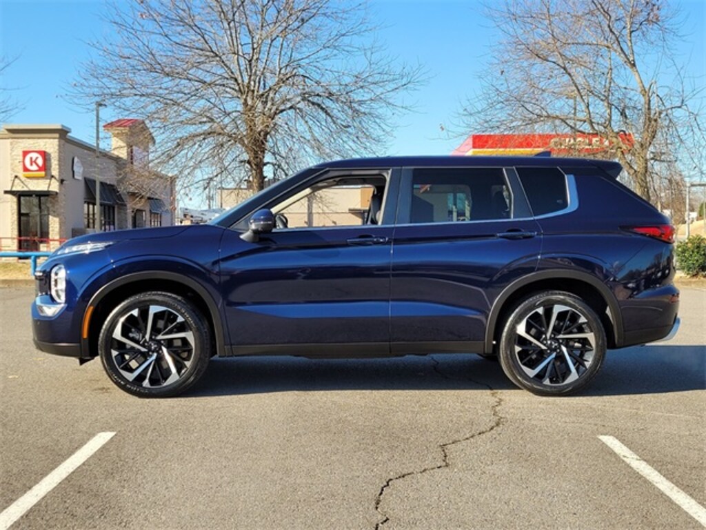 Used 2024 Mitsubishi Outlander SE SUV