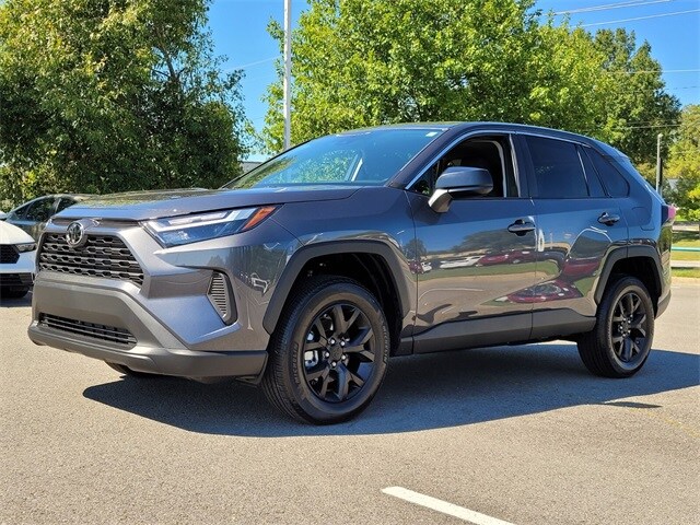2025 Toyota RAV4 LE photo 3