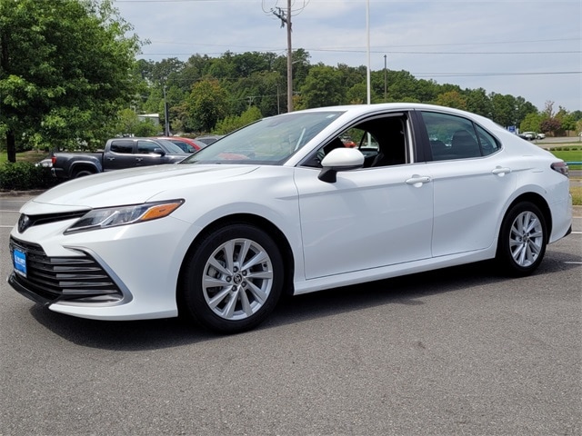 Used 2022 Toyota Camry LE with VIN 4T1C11AK9NU666205 for sale in Little Rock, AR