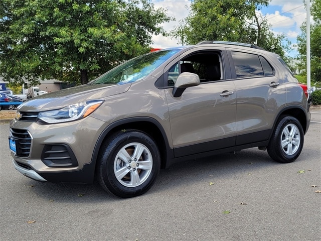 Used 2021 Chevrolet Trax LT with VIN KL7CJPSM4MB365243 for sale in Little Rock, AR