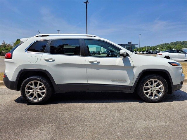 Used 2017 Jeep Cherokee Latitude with VIN 1C4PJLCB2HW518288 for sale in Little Rock, AR