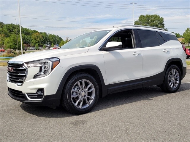 Used 2022 GMC Terrain SLT with VIN 3GKALPEV7NL109451 for sale in Little Rock, AR