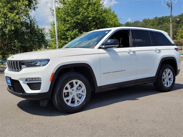 Used 2023 Jeep Grand Cherokee Limited with VIN 1C4RJHBG0PC538557 for sale in Little Rock, AR