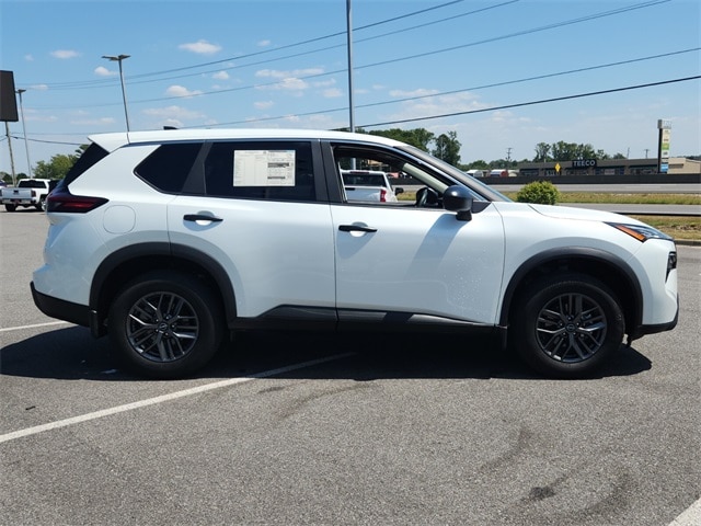 Used 2024 Nissan Rogue S with VIN 5N1BT3AA8RC688393 for sale in Little Rock, AR