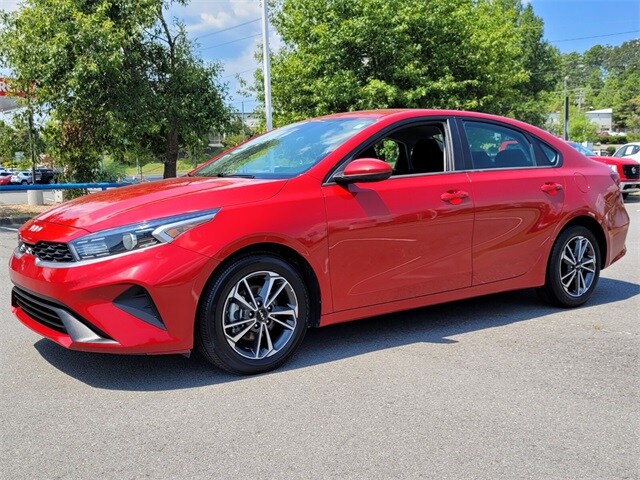 Used 2022 Kia FORTE LXS with VIN 3KPF24AD6NE449839 for sale in Little Rock, AR