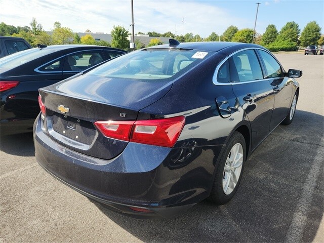 Used 2018 Chevrolet Malibu 1LT with VIN 1G1ZD5ST1JF101782 for sale in Little Rock, AR