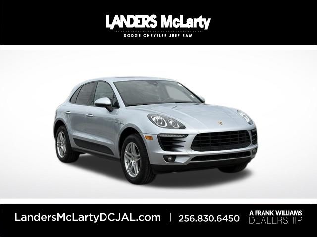 2017 Porsche Macan -'s photo