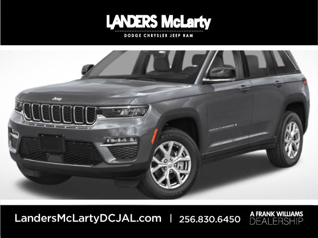 2023 Jeep Grand Cherokee Altitude's photo