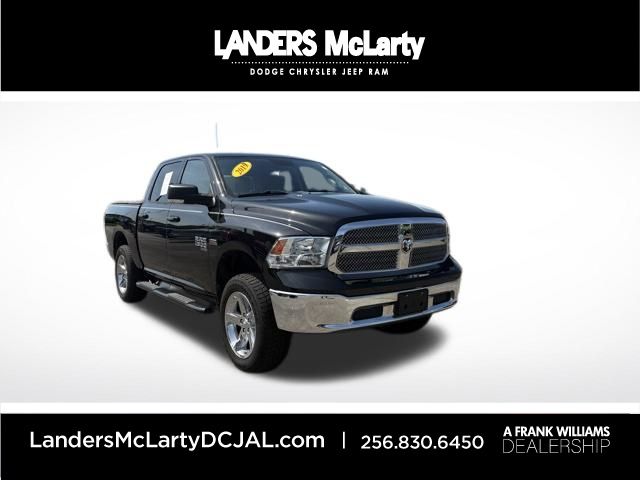 2019 RAM 1500 Classic SLT 4x4 Crew Cab 5'7's photo