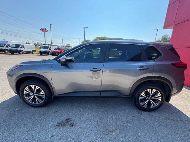 2023 Nissan Rogue SV photo 2