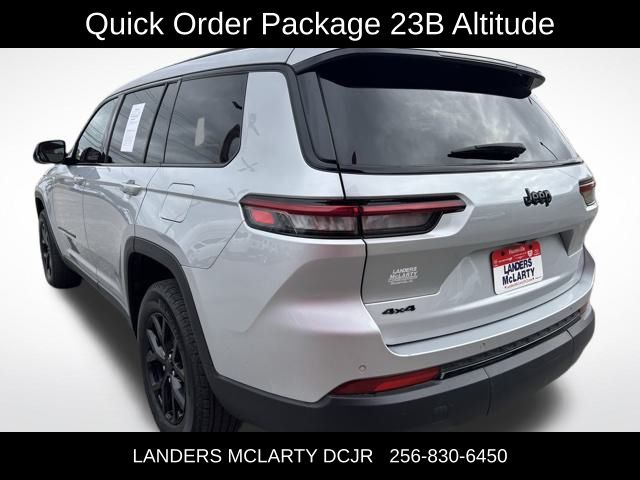 2024 Jeep Grand Cherokee Altitude photo 3