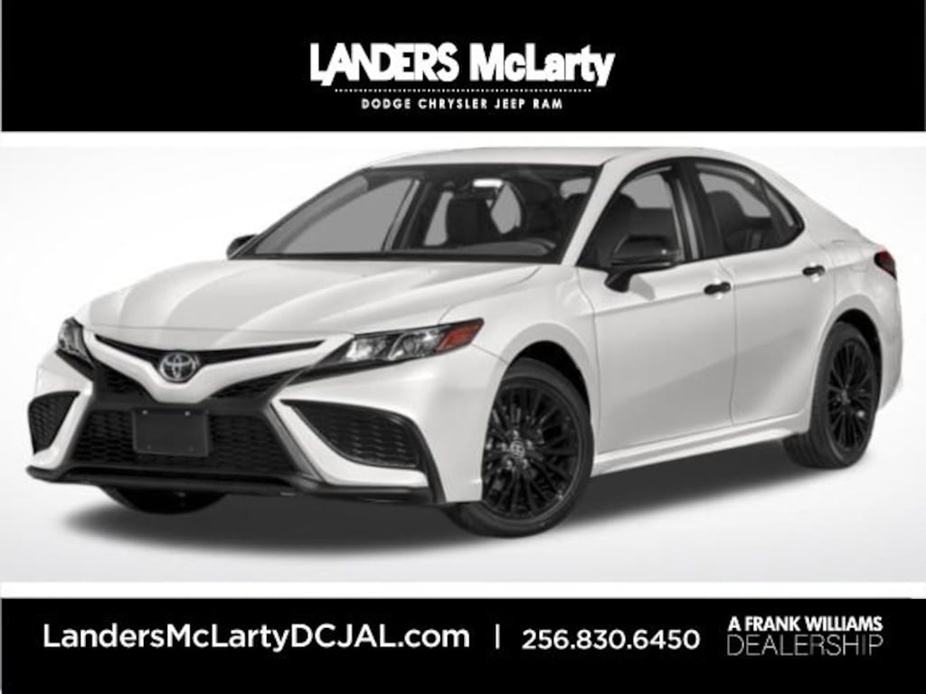 Used 2022 Toyota Camry SE Sedan