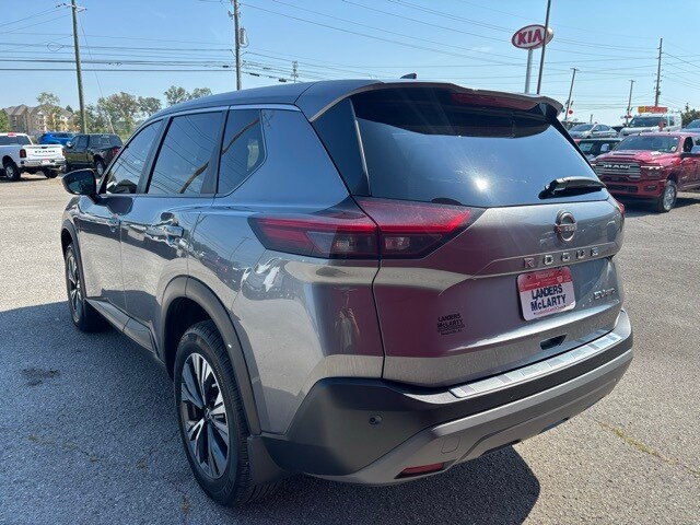 2023 Nissan Rogue SV photo 3