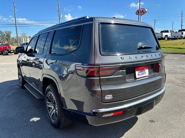 2024 Jeep Wagoneer Base photo 2