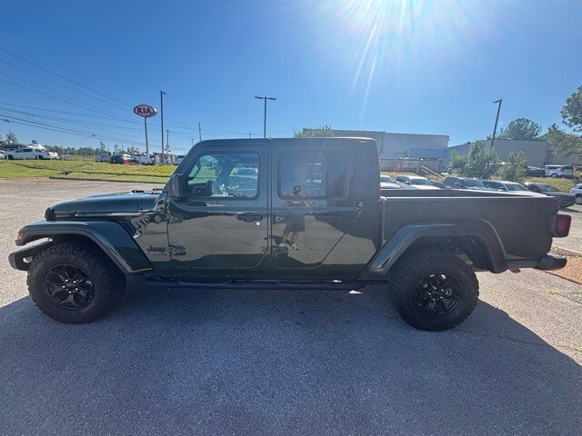 2022 Jeep Gladiator Sport photo 3