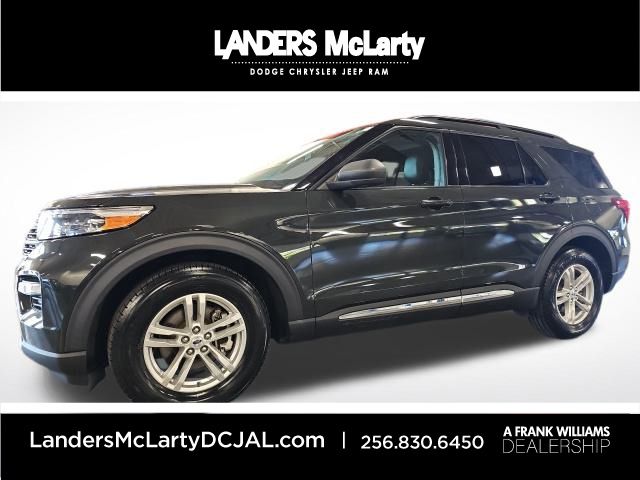 2022 Ford Explorer XLT's photo