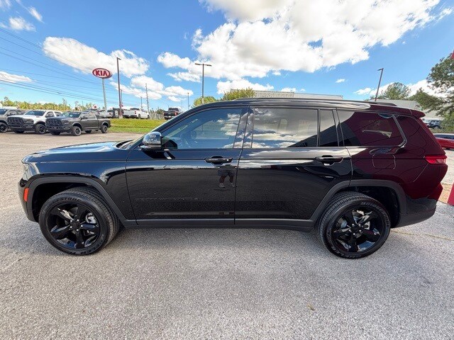 2025 Jeep Grand Cherokee Altitude X photo 3