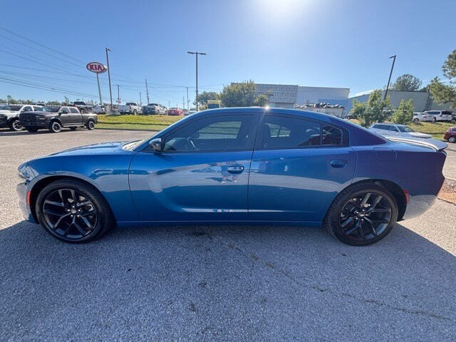 2022 Dodge Charger SXT photo 2