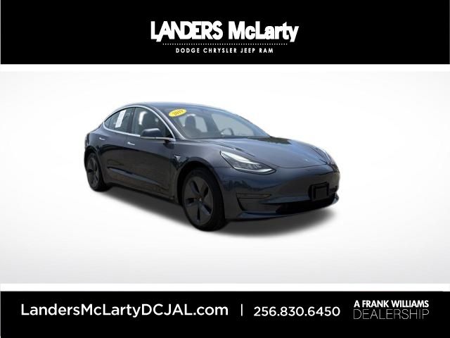 2019 Tesla Model 3 Standard Range Plus's photo