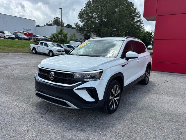 Used 2024 Volkswagen Taos SE with VIN 3VVSX7B27RM003114 for sale in Huntsville, AL