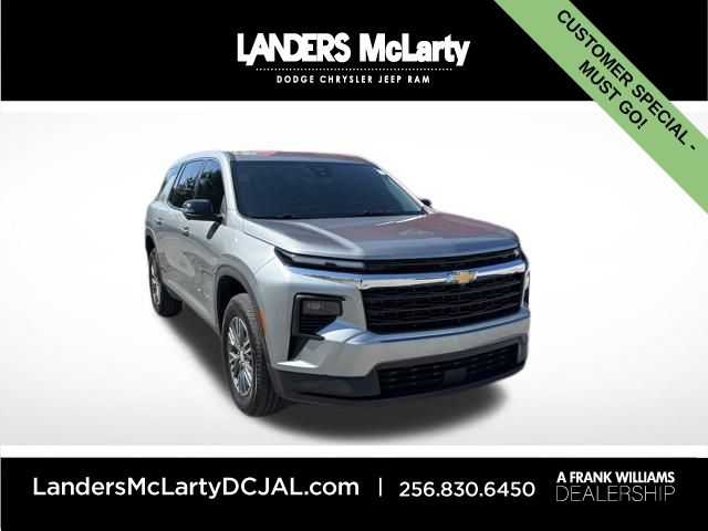 2024 Chevrolet Traverse LS's photo
