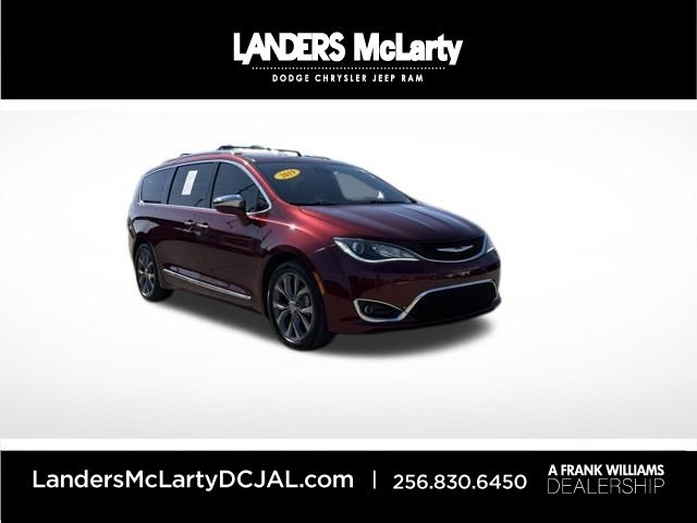2019 Chrysler Pacifica Limited's photo
