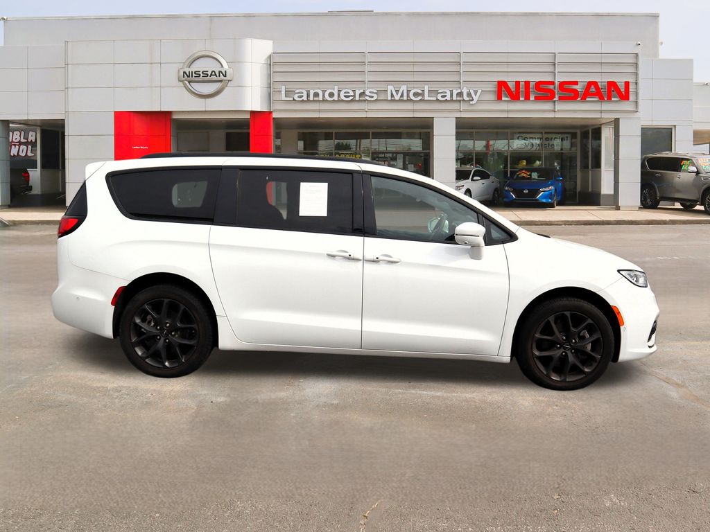 Used 2022 Chrysler Pacifica Limited with VIN 2C4RC3GG9NR157087 for sale in Huntsville, AL