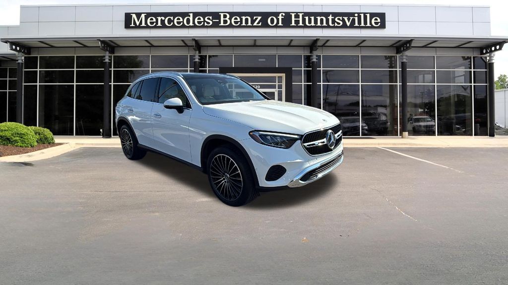 2025 Mercedes-Benz GLC GLC 300's photo
