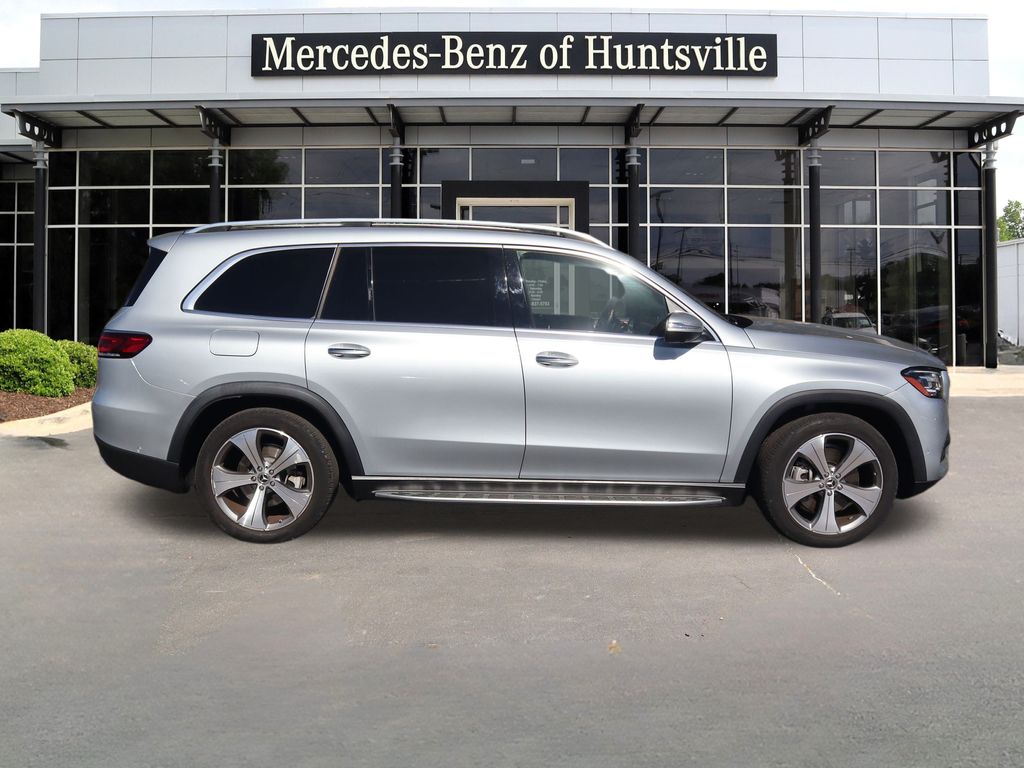 2022 Mercedes Benz GLS 450 4MATIC photo 2