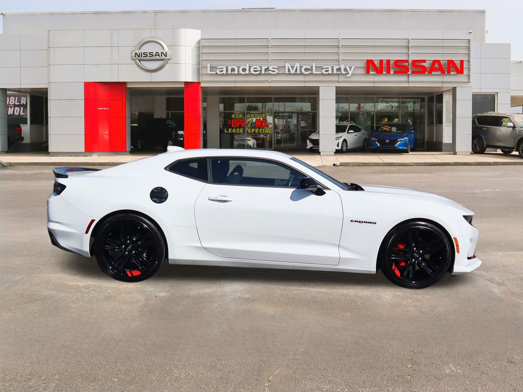 2022 Chevrolet Camaro 1LS 1LT photo 2