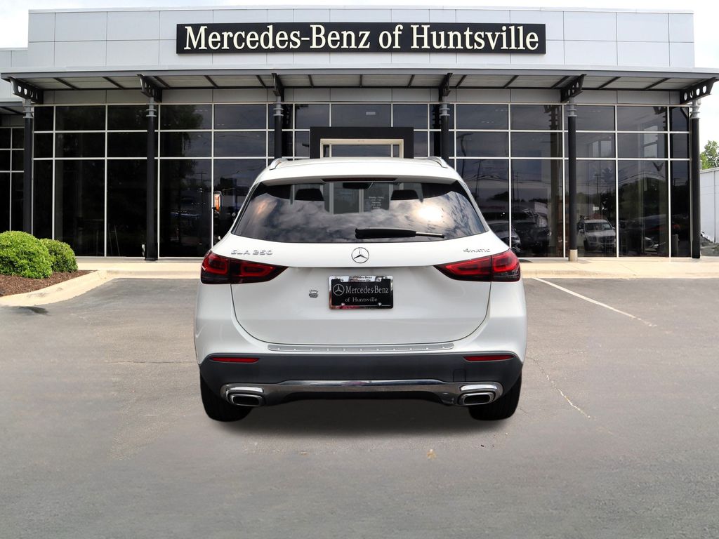 2021 Mercedes Benz GLA 250 4MATIC photo 4