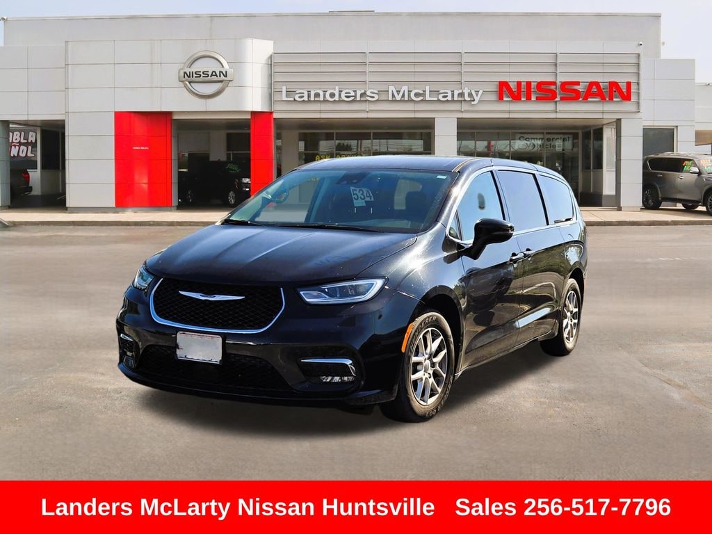 Used 2023 Chrysler Pacifica Touring L Minivan/Van