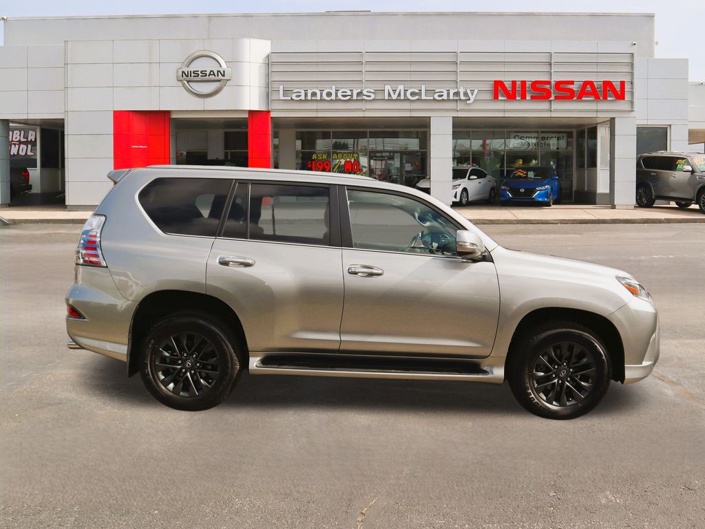 2023 Lexus GX 460 photo 2