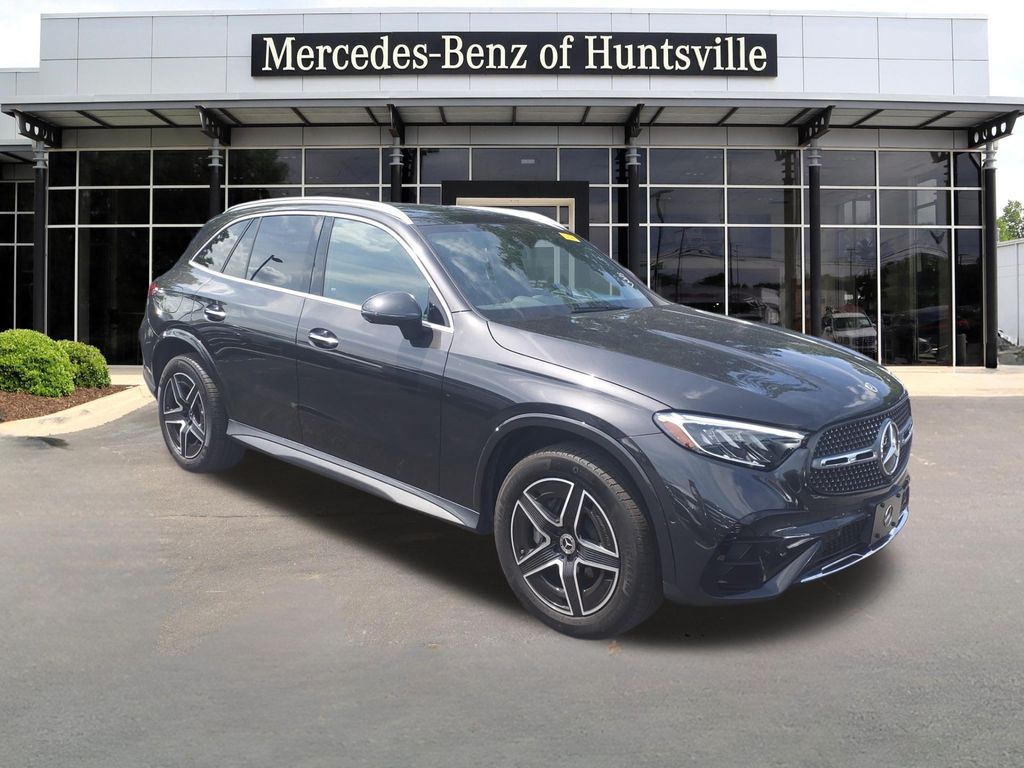 2025 Mercedes-Benz GLC GLC 300 4MATIC's photo