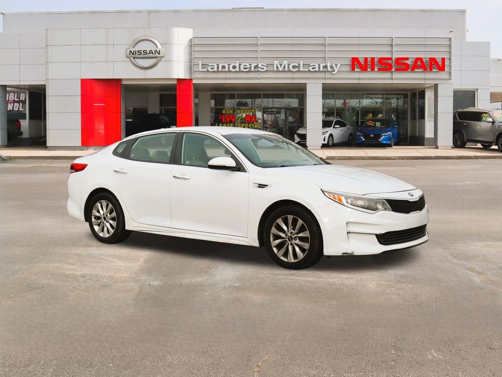 Used 2018 Kia Optima LX Sedan