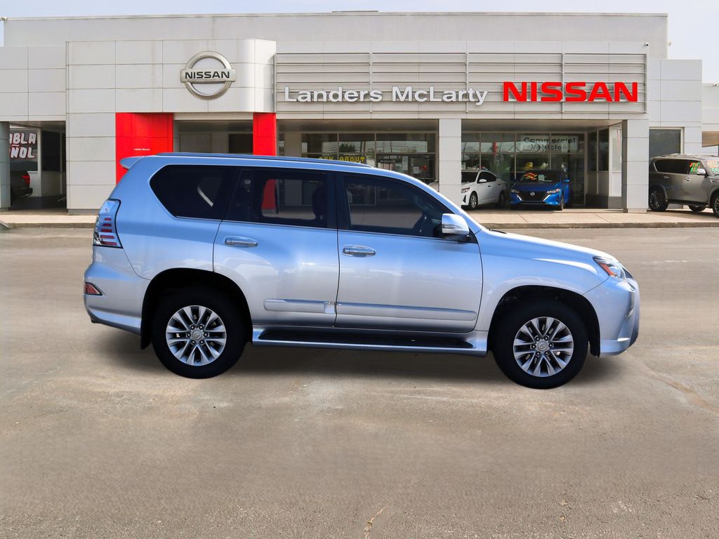 2018 Lexus GX 460 photo 2