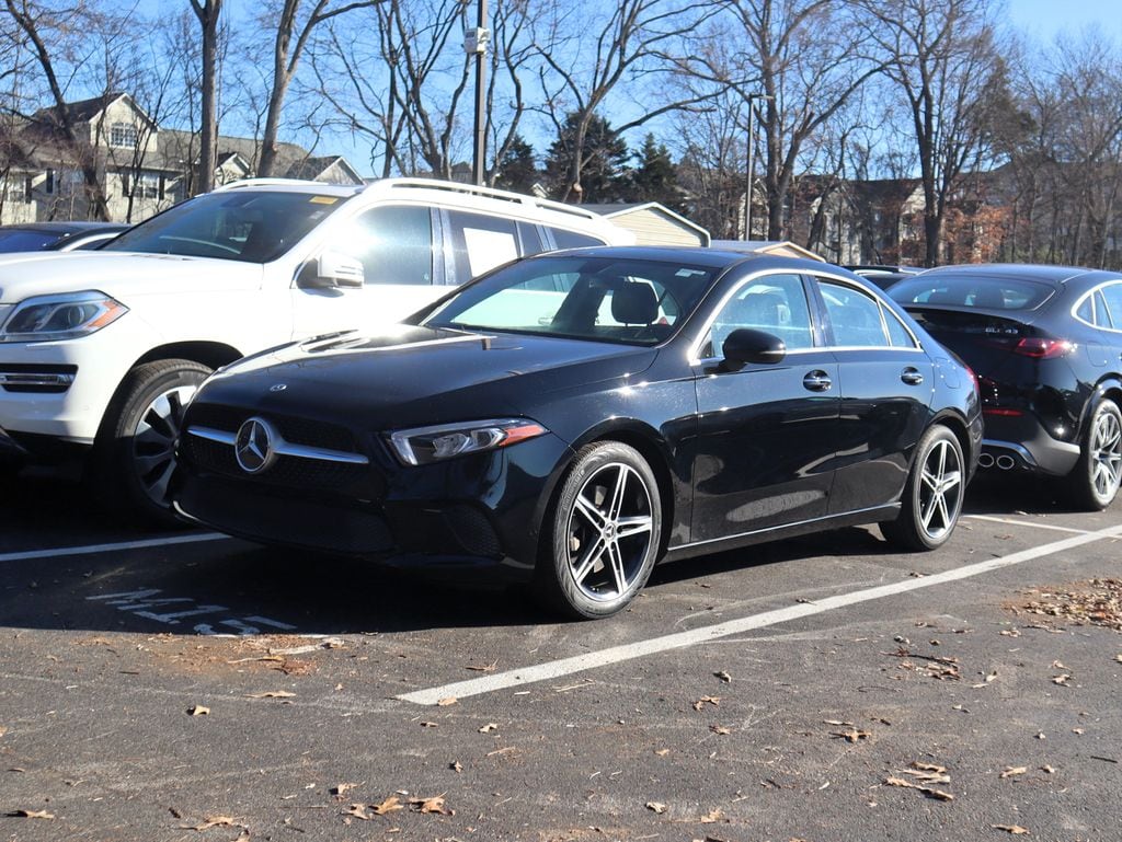 2021 Mercedes-Benz A-Class A220's photo