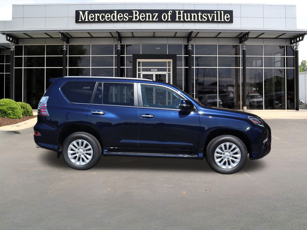 2022 Lexus GX 460 photo 2